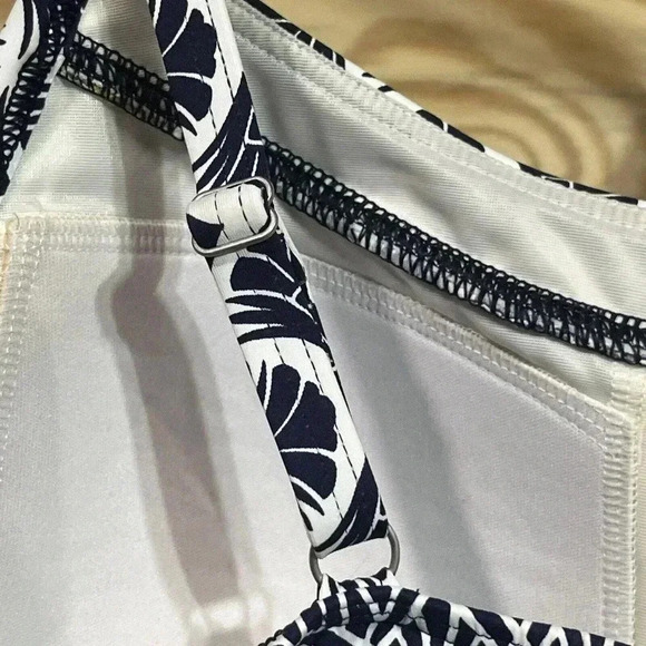 Lands End Sz 8 Black Geometric Print Wirefree Soft Cups Tankini Top - Picture 5 of 7